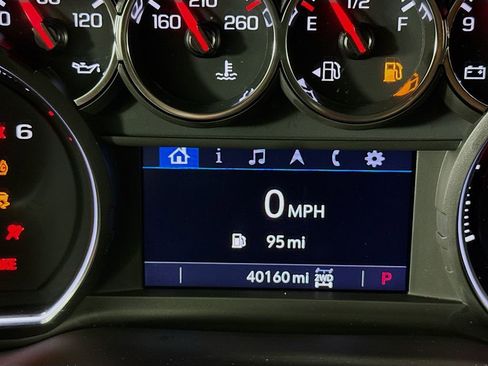 Used 2022 Chevrolet Silverado 2500 LTZ w/ LTZ Convenience Package image 13