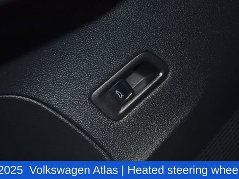 Used 2025 Volkswagen Atlas SE FWD image 24