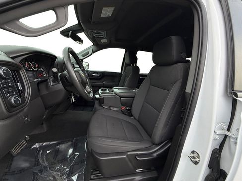 Used 2022 Chevrolet Silverado 1500 Custom w/ Safety Confidence Package image 9