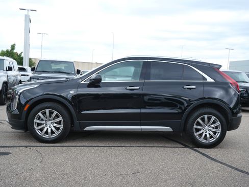 Used 2020 Cadillac XT4 Premium Luxury AWD/4WD image 2