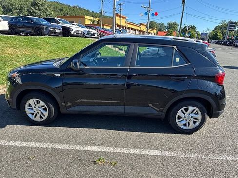 Used 2020 Hyundai Venue SEL w/ Convenience Package FWD image 4