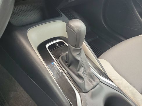 Used 2025 Toyota Corolla LE FWD image 29
