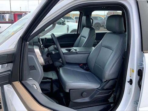 Used 2023 Ford F250 XL w/ Snow Plow Prep Package image 7