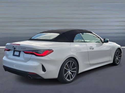 Used 2022 BMW 430i Convertible image 3
