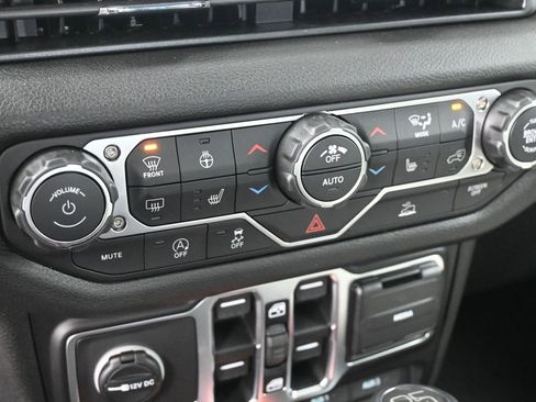 New 2026 Jeep Gladiator Sport AWD/4WD image 19