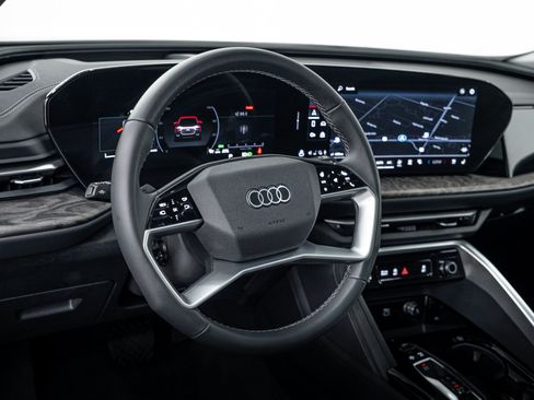 Used 2025 Audi Q5 Premium Plus w/ Premium Plus AWD/4WD image 11