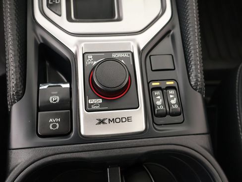 Used 2024 Subaru Forester Premium AWD/4WD image 7