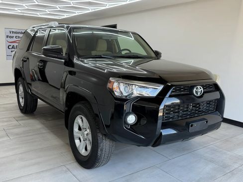 Used 2016 Toyota 4Runner SR5 AWD/4WD image 16