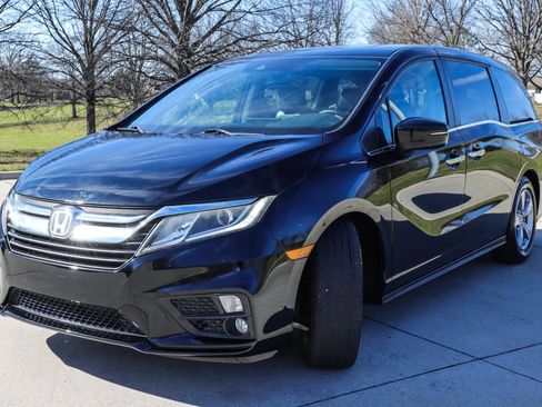 Used 2018 Honda Odyssey EX-L image 3