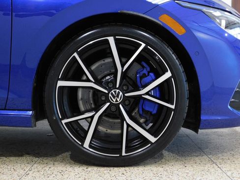 Used 2024 Volkswagen Golf R AWD/4WD image 73