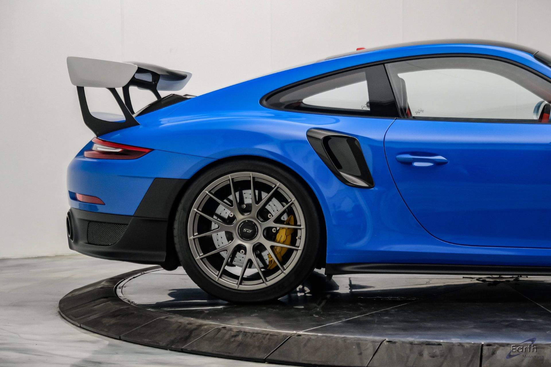 Used 2019 Porsche 911 GT2 RS RWD image 27
