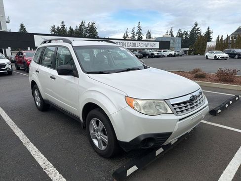 Used 2011 Subaru Forester 2.5X w/ Alloy Wheel Value Pkg image 3