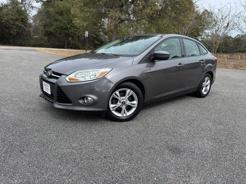 Used 2012 Ford Focus SE image 28