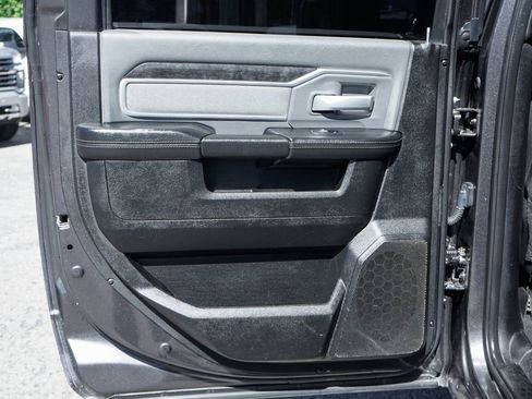 Used 2022 RAM 2500 Big Horn image 32