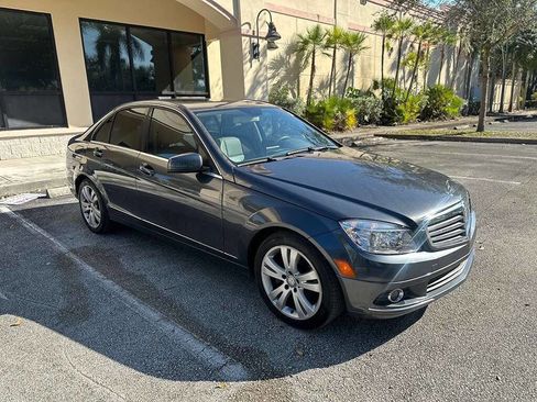 Used 2010 Mercedes-Benz C 300 C 300 Luxury 4MATIC AWD 4dr Se image 1