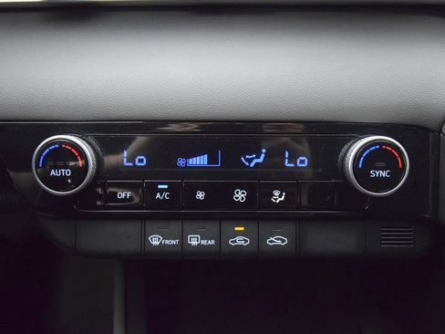 Used 2022 Hyundai Elantra SEL FWD image 29