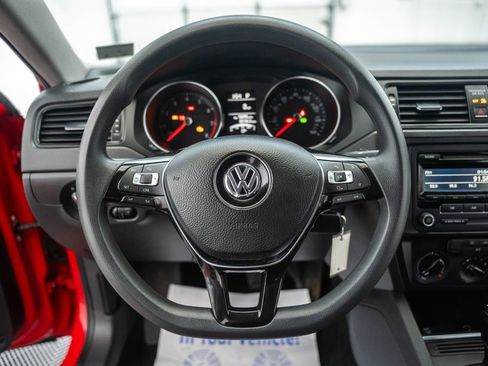 Used 2015 Volkswagen Jetta S FWD image 24