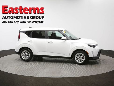 Used 2024 Kia Soul LX w/ Option Group 015 image 43
