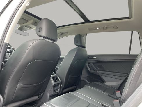 Used 2019 Volkswagen Tiguan SEL Premium AWD/4WD image 16