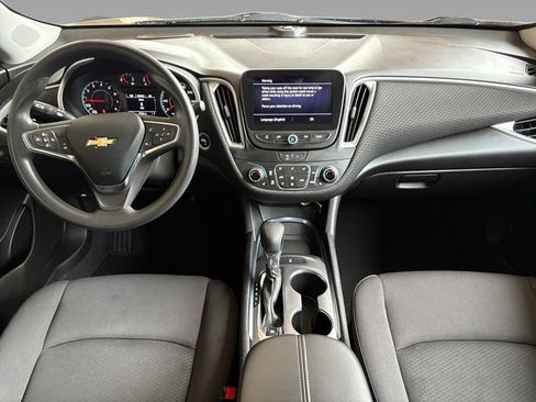Used 2023 Chevrolet Malibu LT image 3