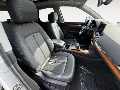Used 2022 Audi Q5 2.0T Premium image 19
