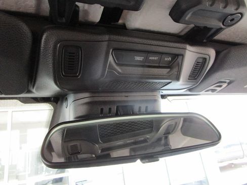 Used 2025 Jeep Wrangler Sport AWD/4WD image 42