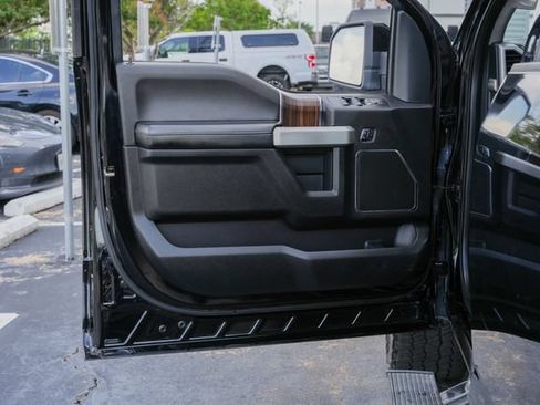 Used 2017 Ford F150 Lariat RWD image 21