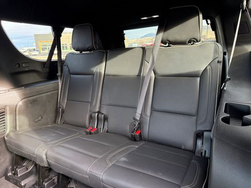 Used 2024 GMC Yukon XL SLT image 10