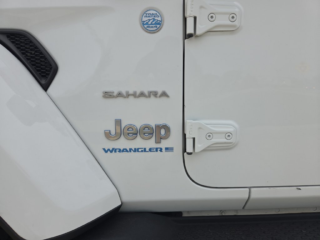 Used 2023 Jeep Wrangler Unlimited Sahara w/ Cold Weather Group AWD/4WD image 33