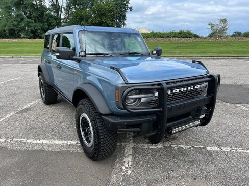 Used 2024 Ford Bronco Badlands AWD/4WD image 2