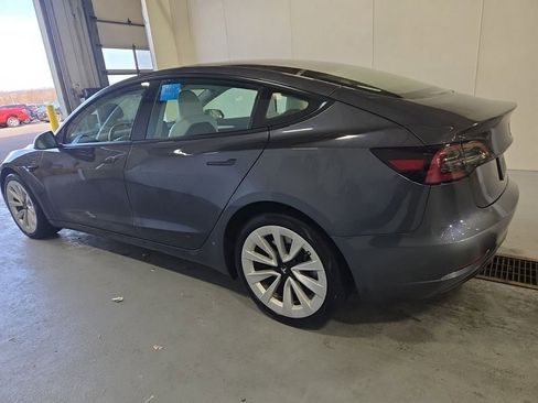 Used 2023 Tesla Model 3 Standard Range image 4