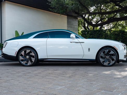 Used 2025 Rolls-Royce Spectre w/ Leather Finishing Pack AWD/4WD image 5