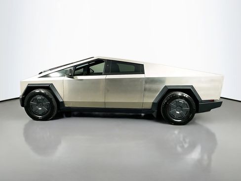 Used 2024 Tesla Cybertruck AWD Crew Cab image 5