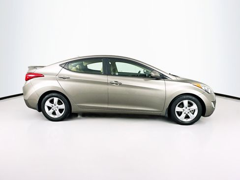 Used 2013 Hyundai Elantra GLS w/ Preferred Pkg FWD image 10