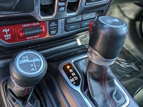 Used 2021 Jeep Wrangler Unlimited Rubicon AWD/4WD image 12