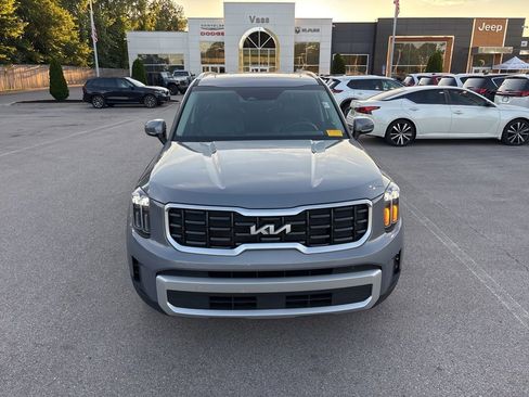 Used 2025 Kia Telluride S FWD image 8