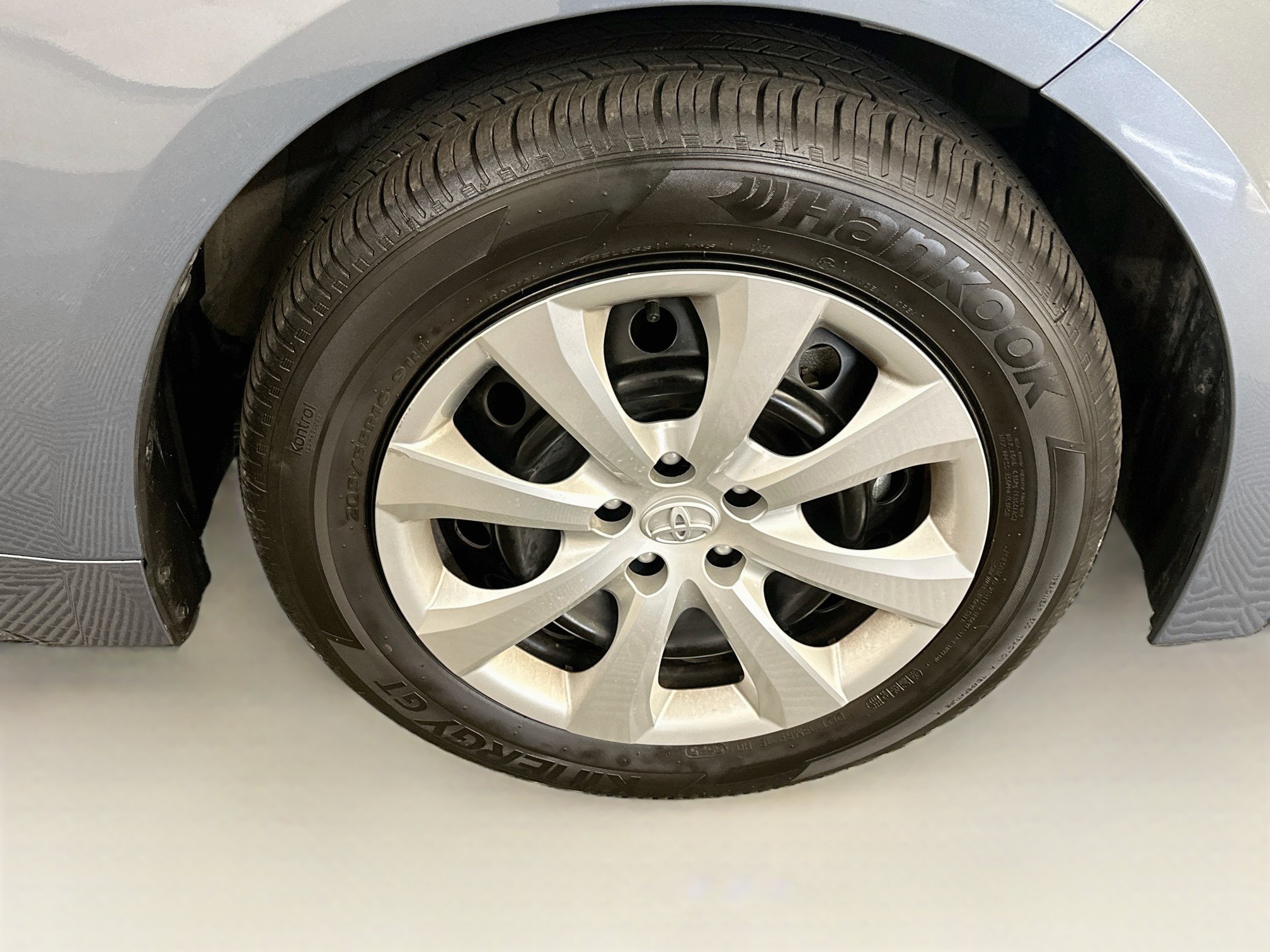 Used 2026 Toyota Corolla LE FWD image 11