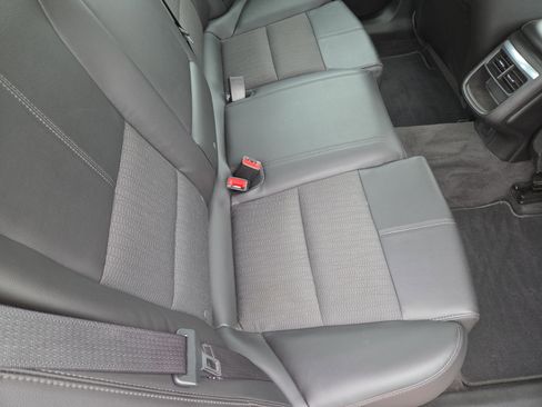 Used 2015 Chevrolet Impala LT w/ Convenience Package image 20