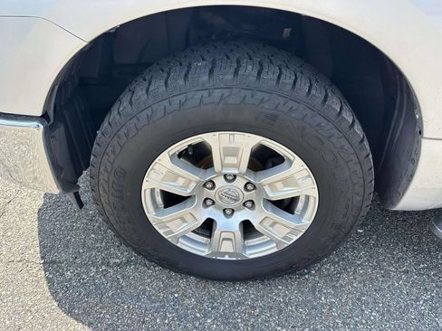 Used 2019 Nissan Titan SV AWD/4WD image 8