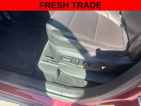 Used 2018 Chevrolet Traverse LT AWD/4WD image 14