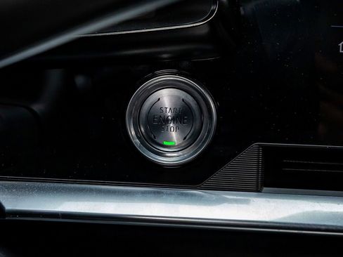 Used 2023 Chevrolet Corvette Stingray Coupe image 18