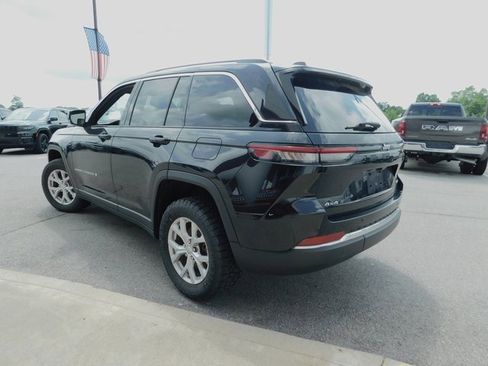 Used 2023 Jeep Grand Cherokee Limited image 28