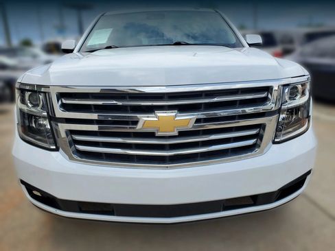 Used 2020 Chevrolet Tahoe 4WD w/ Enhanced Driver Alert Package image 16