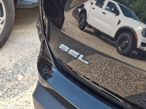 Used 2024 Ford Edge SEL w/ Convenience Package AWD/4WD image 11