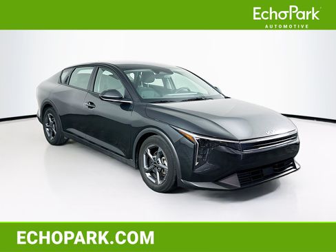 Used 2025 Kia K4 FWD image 1