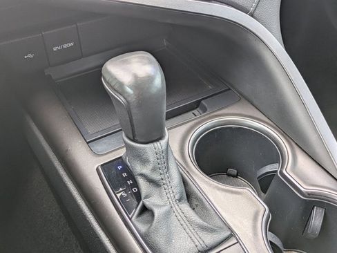 Used 2023 Toyota Camry SE FWD image 11