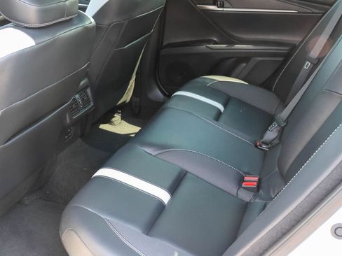 Used 2025 Toyota Camry SE w/ Convenience Package FWD image 7