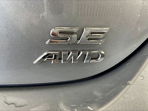 Used 2022 Toyota Camry SE image 39