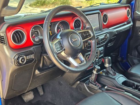 Used 2018 Jeep Wrangler Unlimited Rubicon w/ Dual Top Group image 10