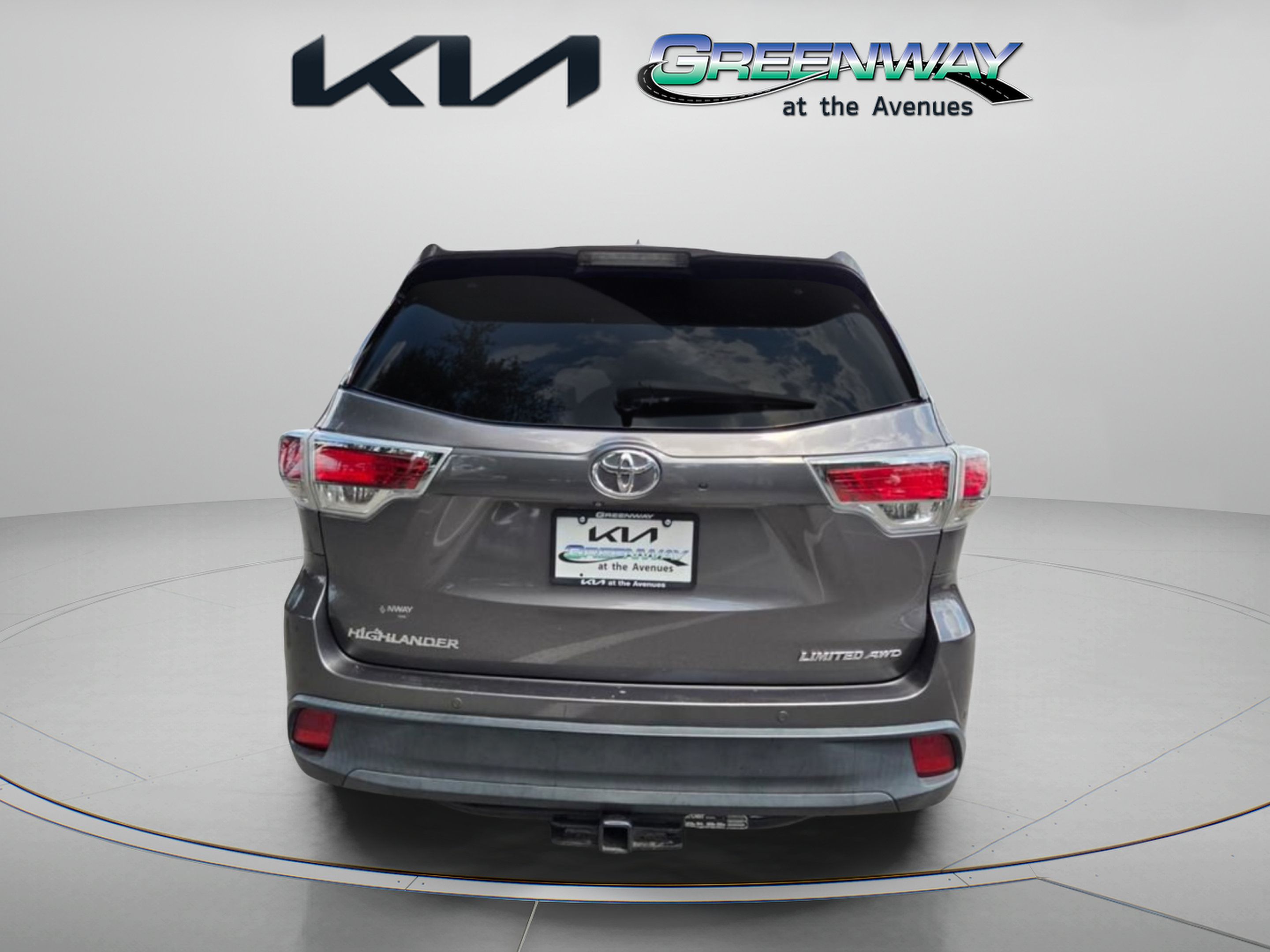 Used 2016 Toyota Highlander Limited AWD/4WD image 6